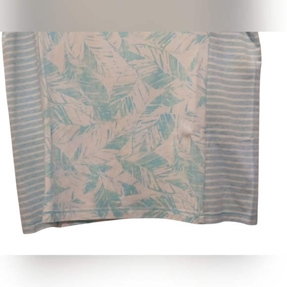 Chico's. - NWT, Turquoise & White Floral Design, Short Sleeve,Round Neck, Size 1 - Picture 5 of 11